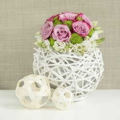 ROSES & CHRYSANTHEMUMS WEDDING ARRANGEMENT